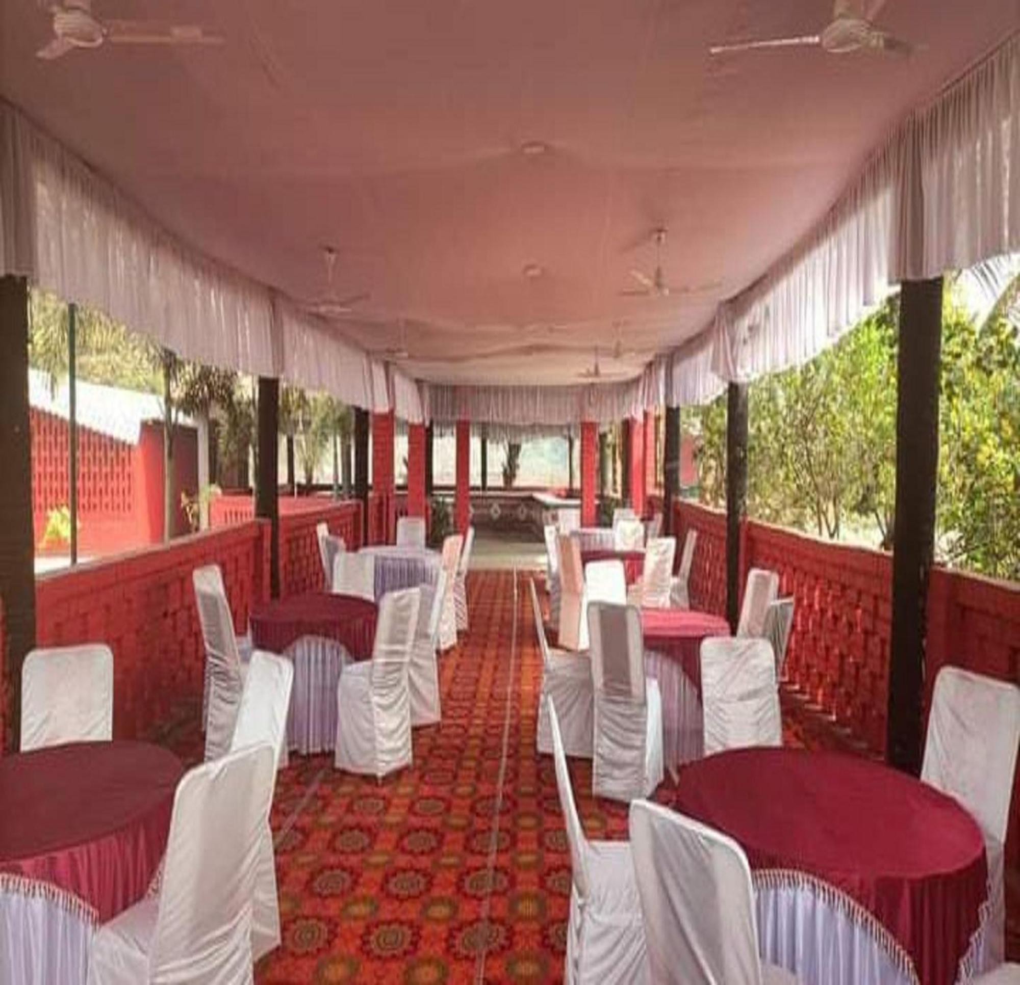 Green Point - Hotels And Resorts In Angul Exterior foto