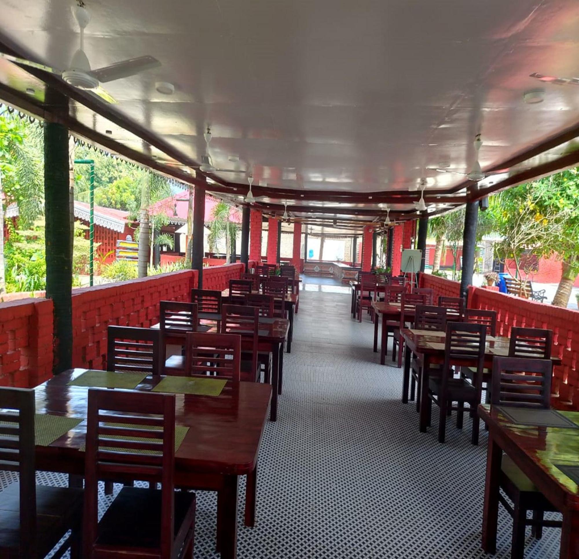Green Point - Hotels And Resorts In Angul Exterior foto